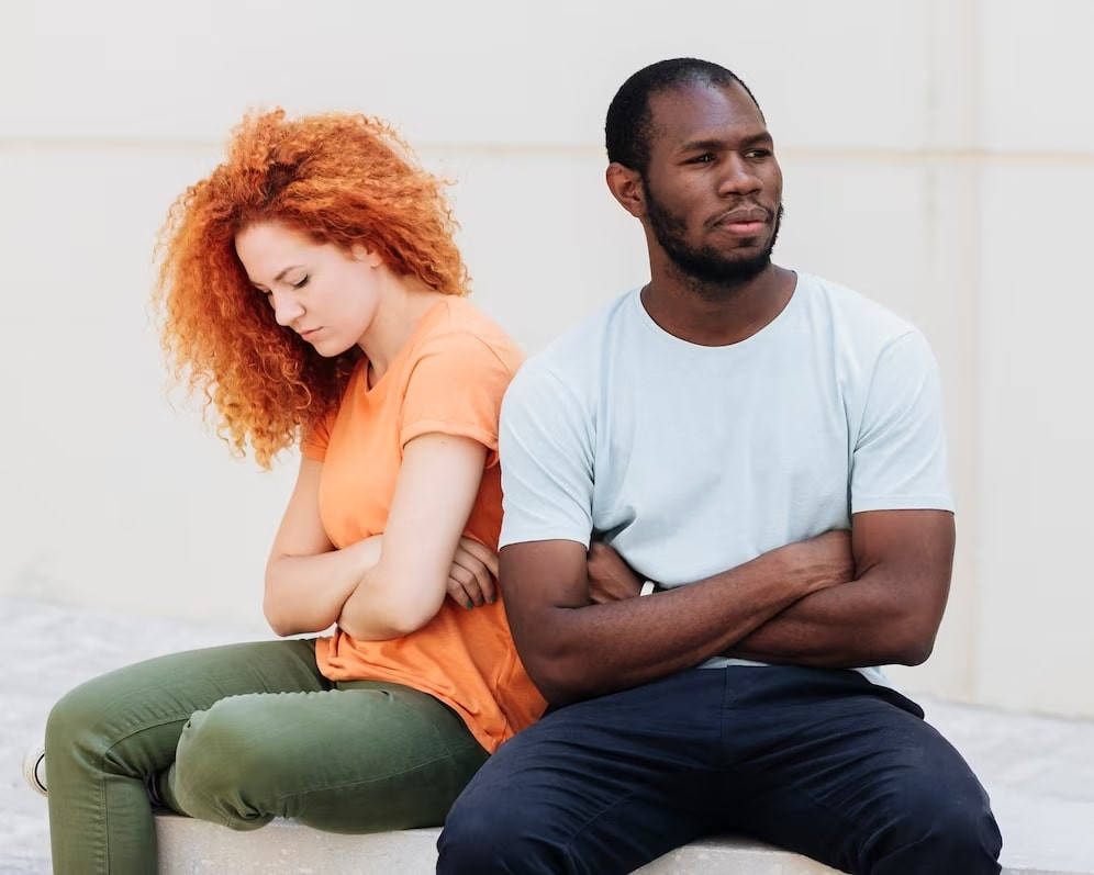 6 Toxic Relationship Habits Most People Think Are Normal